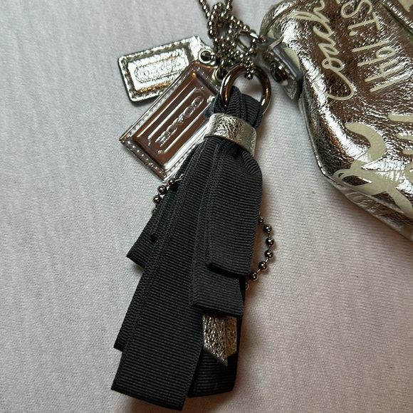 Coach LtdEd Poppy Silver Etched Storypatch Small Evening Shoulder Bag Purse RARE - Picture 8 of 15